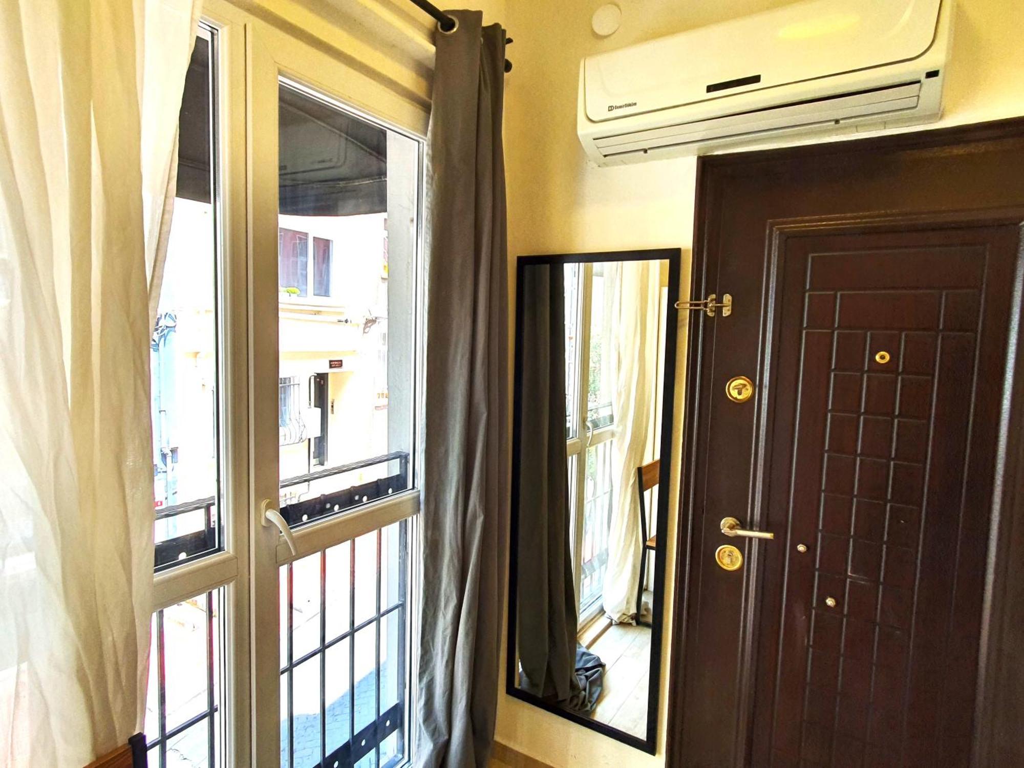 Luxury In Cihangir The Part Of Taksim Center Istambul